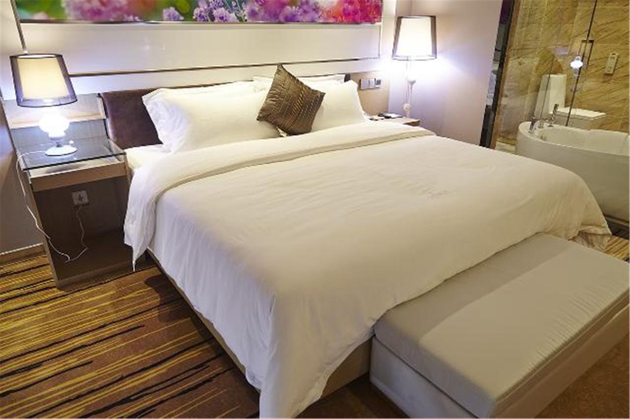 Lavande Hotel Baogang Avenue Guangbai Xinyi Branch 広州 エクステリア 写真