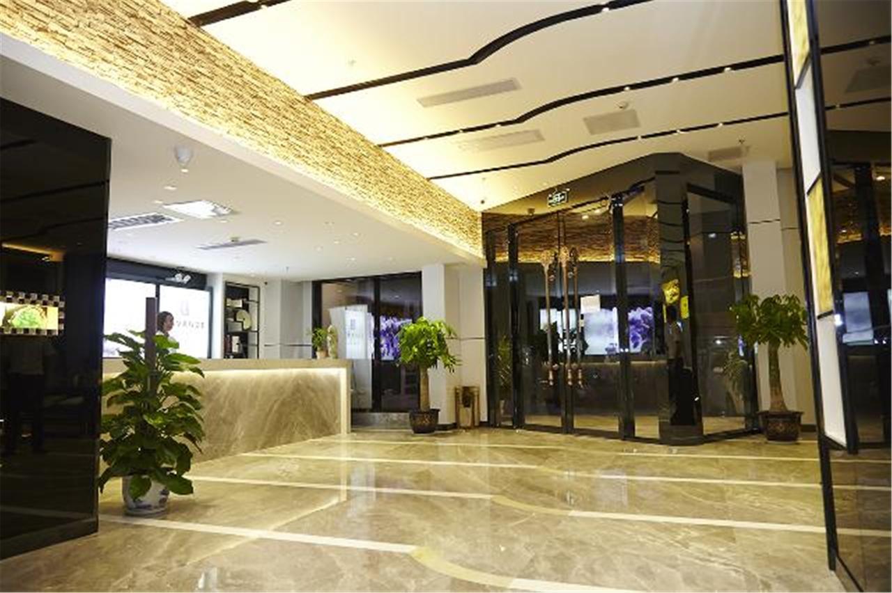 Lavande Hotel Baogang Avenue Guangbai Xinyi Branch 広州 エクステリア 写真
