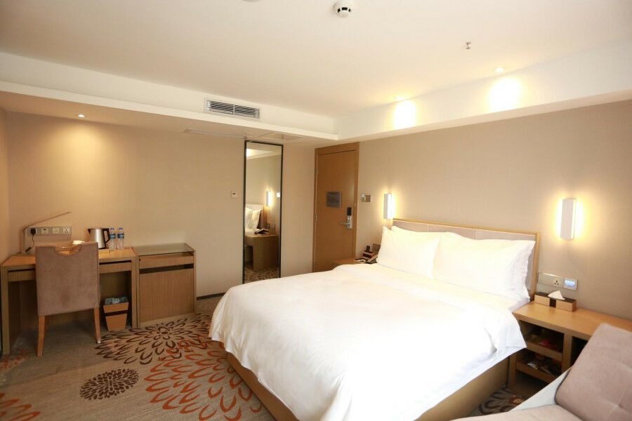 Lavande Hotel Baogang Avenue Guangbai Xinyi Branch 広州 エクステリア 写真