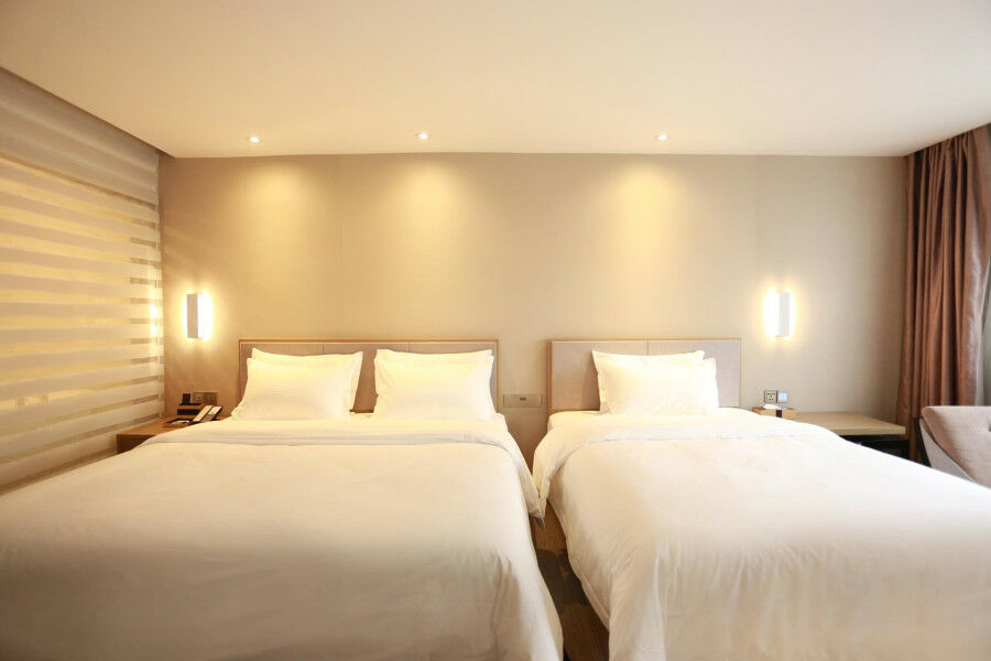 Lavande Hotel Baogang Avenue Guangbai Xinyi Branch 広州 エクステリア 写真