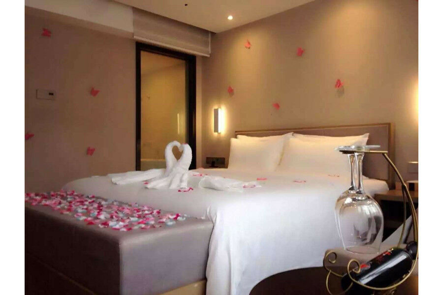 Lavande Hotel Baogang Avenue Guangbai Xinyi Branch 広州 エクステリア 写真