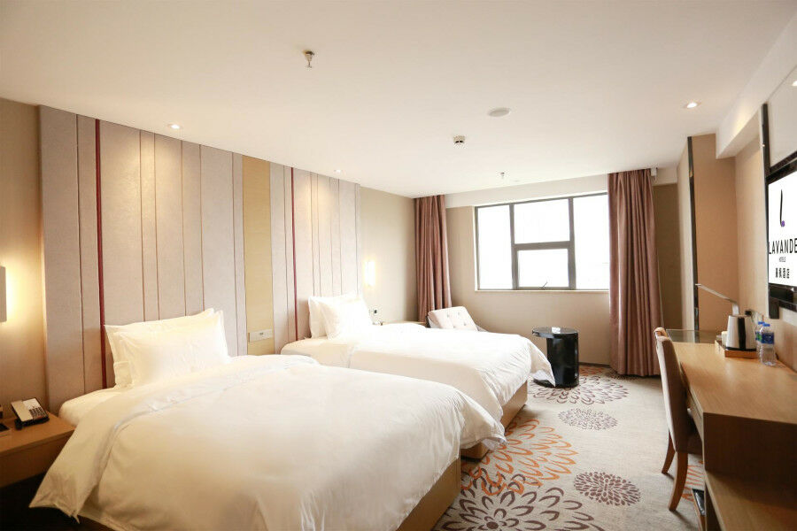 Lavande Hotel Baogang Avenue Guangbai Xinyi Branch 広州 エクステリア 写真