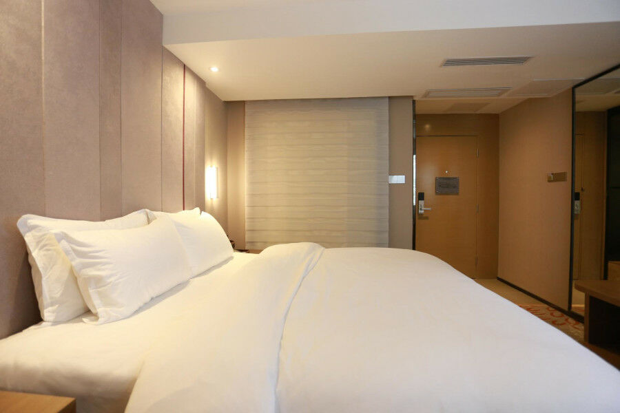 Lavande Hotel Baogang Avenue Guangbai Xinyi Branch 広州 エクステリア 写真