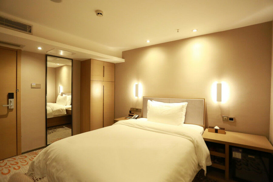 Lavande Hotel Baogang Avenue Guangbai Xinyi Branch 広州 エクステリア 写真