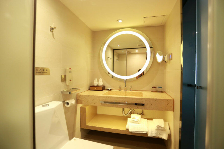 Lavande Hotel Baogang Avenue Guangbai Xinyi Branch 広州 エクステリア 写真
